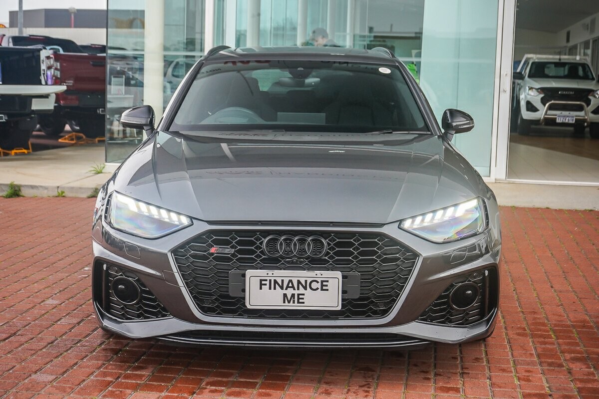 Audi Rs4 image 3