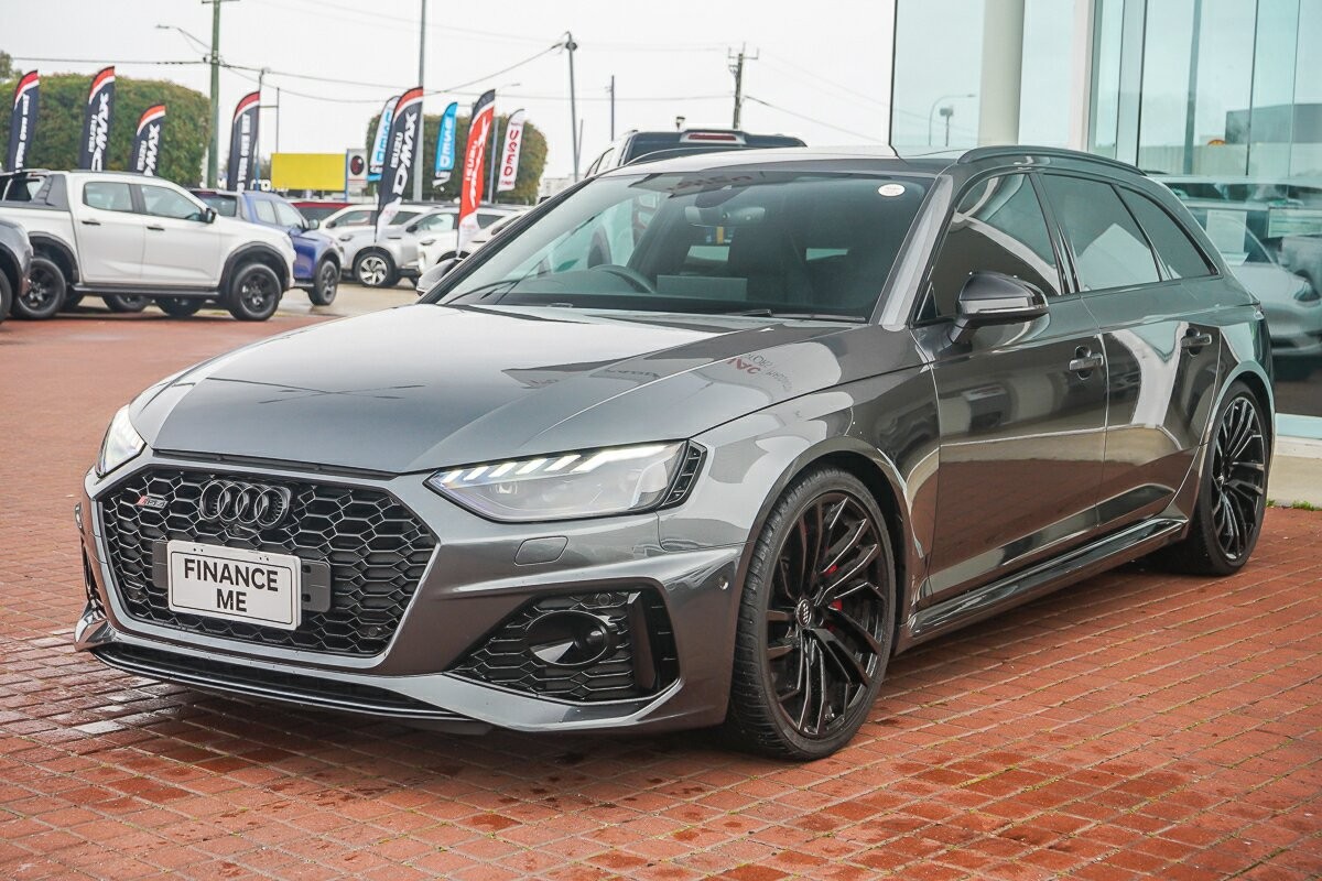 Audi Rs4 image 4