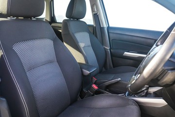https://vehicle-cdn.autoleague.cloud/32225_81010298_14.jpg