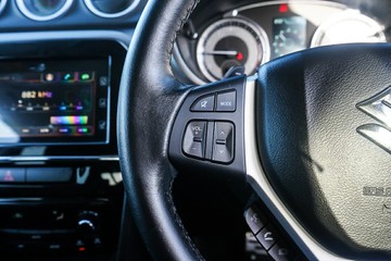 https://vehicle-cdn.autoleague.cloud/32225_81010298_15.jpg