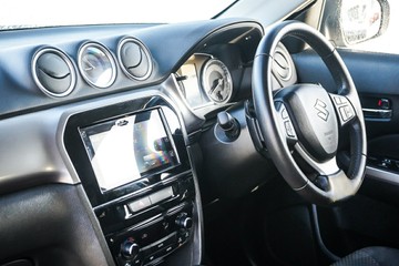 https://vehicle-cdn.autoleague.cloud/32225_81010298_21.jpg