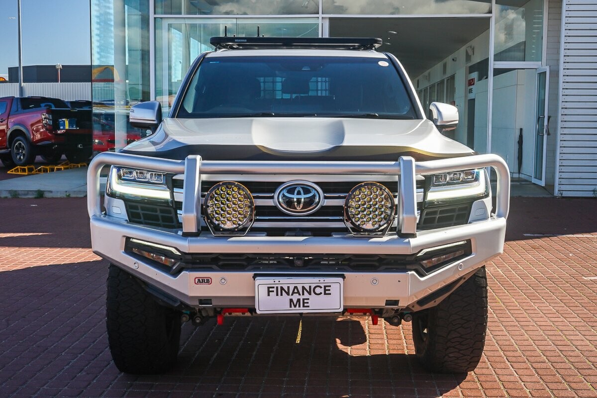 Toyota Landcruiser image 3
