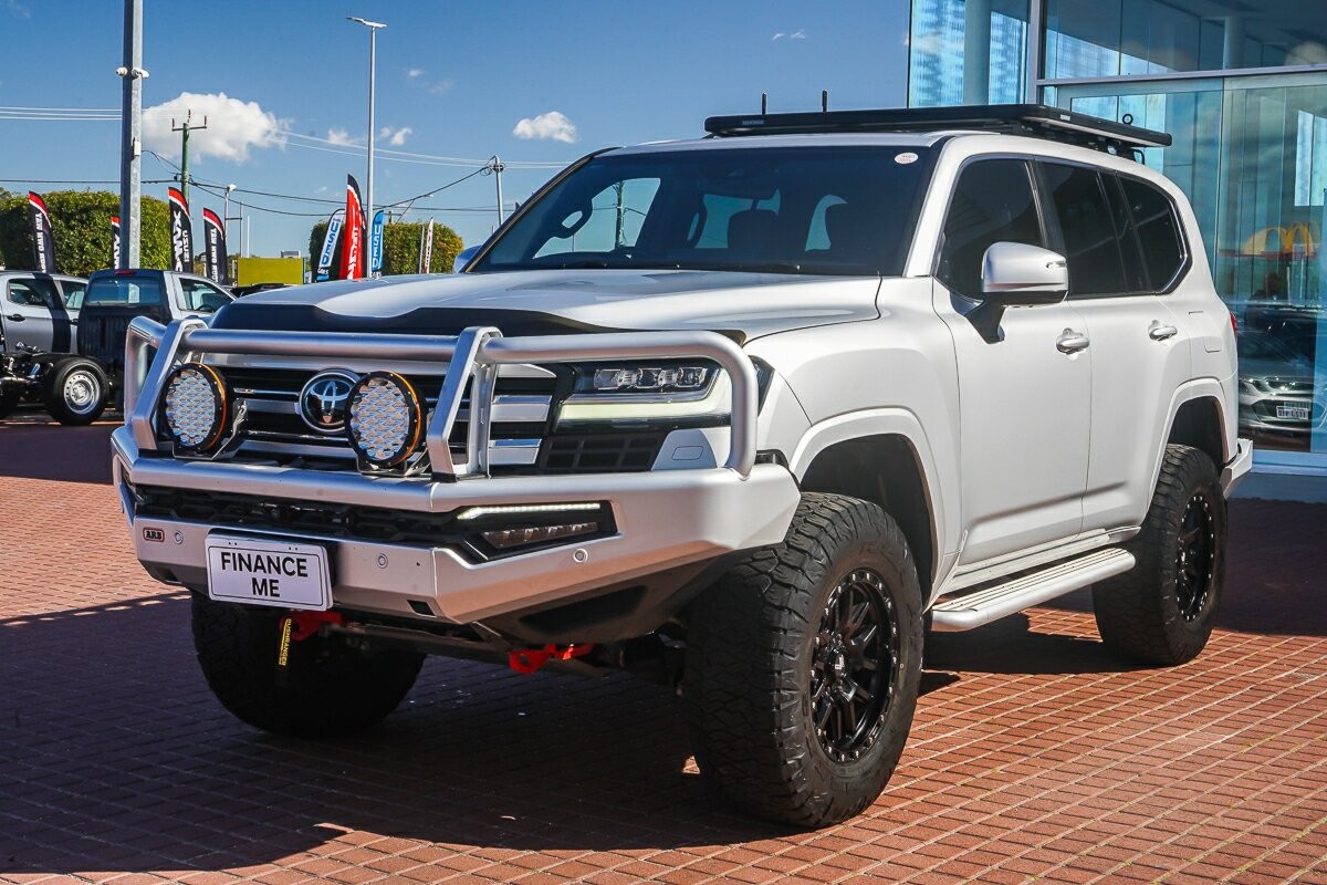 Toyota Landcruiser image 4