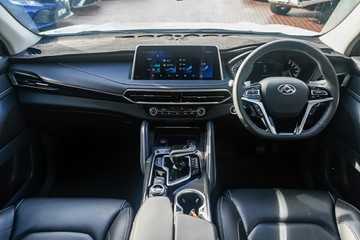 https://vehicle-cdn.autoleague.cloud/32225_81010324_10.jpg
