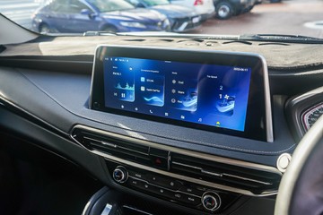 https://vehicle-cdn.autoleague.cloud/32225_81010324_17.jpg