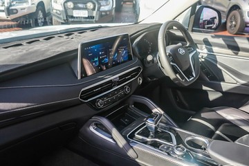 https://vehicle-cdn.autoleague.cloud/32225_81010324_20.jpg