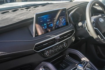 https://vehicle-cdn.autoleague.cloud/32225_81010324_21.jpg