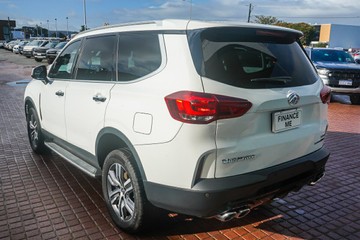 https://vehicle-cdn.autoleague.cloud/32225_81010324_6.jpg