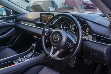 https://vehicle-cdn.autoleague.cloud/32225_81010338_13.jpg