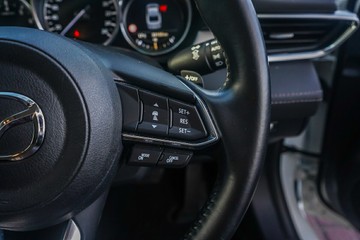 https://vehicle-cdn.autoleague.cloud/32225_81010338_14.jpg