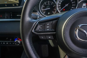 https://vehicle-cdn.autoleague.cloud/32225_81010338_15.jpg