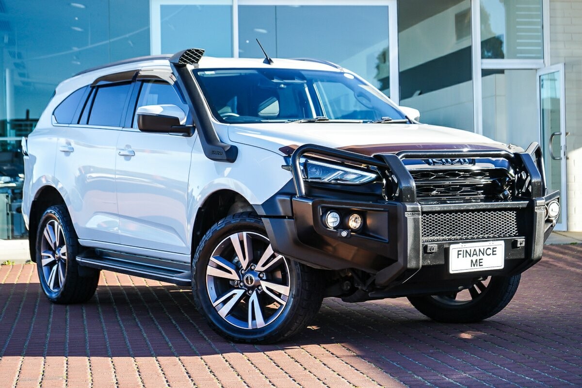 Isuzu Mu-x image 1