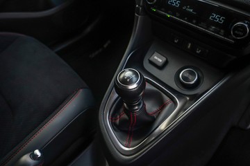 https://vehicle-cdn.autoleague.cloud/32225_81010347_17.jpg