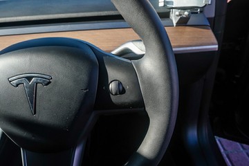 https://vehicle-cdn.autoleague.cloud/32225_81010348_14.jpg