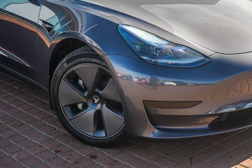 https://vehicle-cdn.autoleague.cloud/32225_81010348_2.jpg