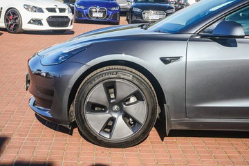 https://vehicle-cdn.autoleague.cloud/32225_81010348_5.jpg