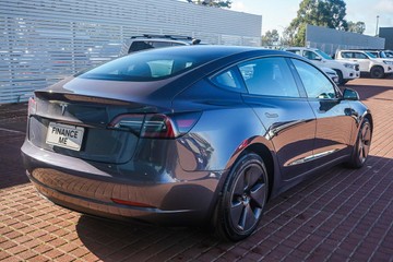 https://vehicle-cdn.autoleague.cloud/32225_81010348_8.jpg