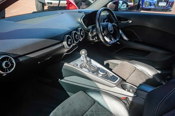 https://vehicle-cdn.autoleague.cloud/32225_81010354_19.jpg
