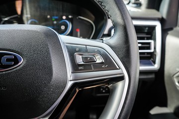 https://vehicle-cdn.autoleague.cloud/32225_81010355_17.jpg
