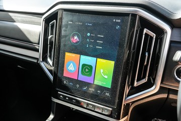https://vehicle-cdn.autoleague.cloud/32225_81010355_18.jpg