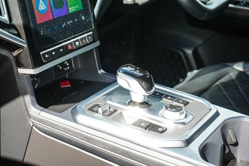 https://vehicle-cdn.autoleague.cloud/32225_81010355_23.jpg