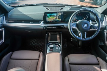https://vehicle-cdn.autoleague.cloud/32225_81010357_10.jpg