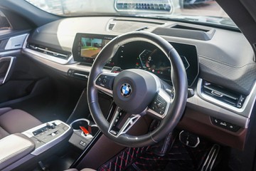 https://vehicle-cdn.autoleague.cloud/32225_81010357_13.jpg