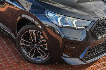 https://vehicle-cdn.autoleague.cloud/32225_81010357_2.jpg