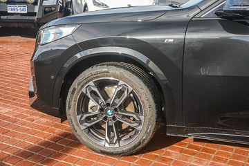 https://vehicle-cdn.autoleague.cloud/32225_81010357_5.jpg