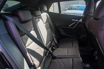 https://vehicle-cdn.autoleague.cloud/32225_81010357_9.jpg