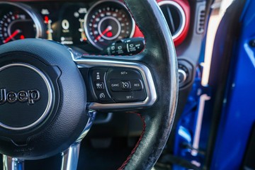 https://vehicle-cdn.autoleague.cloud/32225_81010364_13.jpg