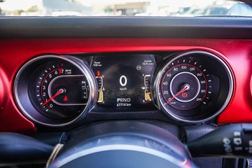 https://vehicle-cdn.autoleague.cloud/32225_81010364_15.jpg