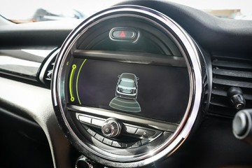 https://vehicle-cdn.autoleague.cloud/32225_81010368_18.jpg