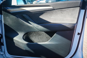 https://vehicle-cdn.autoleague.cloud/32225_81010369_11.jpg