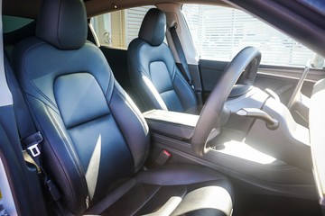 https://vehicle-cdn.autoleague.cloud/32225_81010369_13.jpg