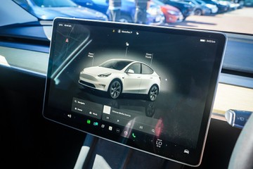 https://vehicle-cdn.autoleague.cloud/32225_81010369_16.jpg