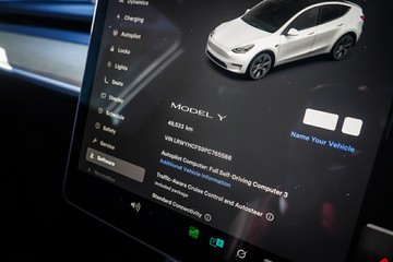 https://vehicle-cdn.autoleague.cloud/32225_81010369_18.jpg