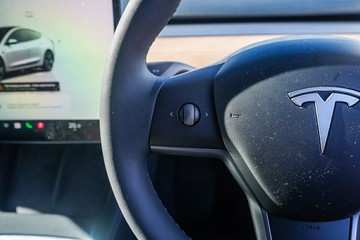 https://vehicle-cdn.autoleague.cloud/32225_81010379_15.jpg