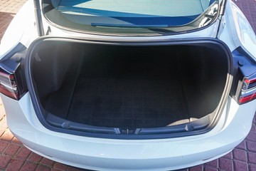 https://vehicle-cdn.autoleague.cloud/32225_81010379_19.jpg