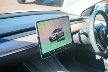 https://vehicle-cdn.autoleague.cloud/32225_81010379_21.jpg