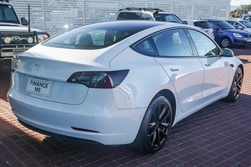 https://vehicle-cdn.autoleague.cloud/32225_81010379_8.jpg