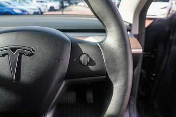 https://vehicle-cdn.autoleague.cloud/32225_81010380_14.jpg