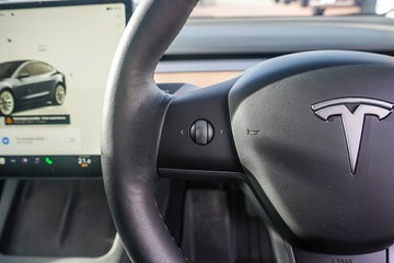 https://vehicle-cdn.autoleague.cloud/32225_81010380_15.jpg
