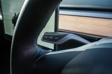 https://vehicle-cdn.autoleague.cloud/32225_81010380_18.jpg