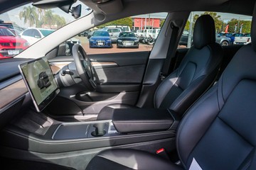 https://vehicle-cdn.autoleague.cloud/32225_81010380_22.jpg