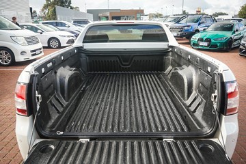 https://vehicle-cdn.autoleague.cloud/32225_81010381_12.jpg