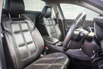 https://vehicle-cdn.autoleague.cloud/32225_81010381_15.jpg