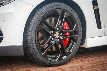 https://vehicle-cdn.autoleague.cloud/32225_81010381_5.jpg