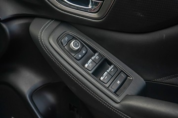 https://vehicle-cdn.autoleague.cloud/32225_81010383_12.jpg