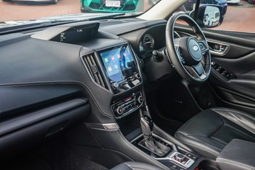 https://vehicle-cdn.autoleague.cloud/32225_81010383_21.jpg
